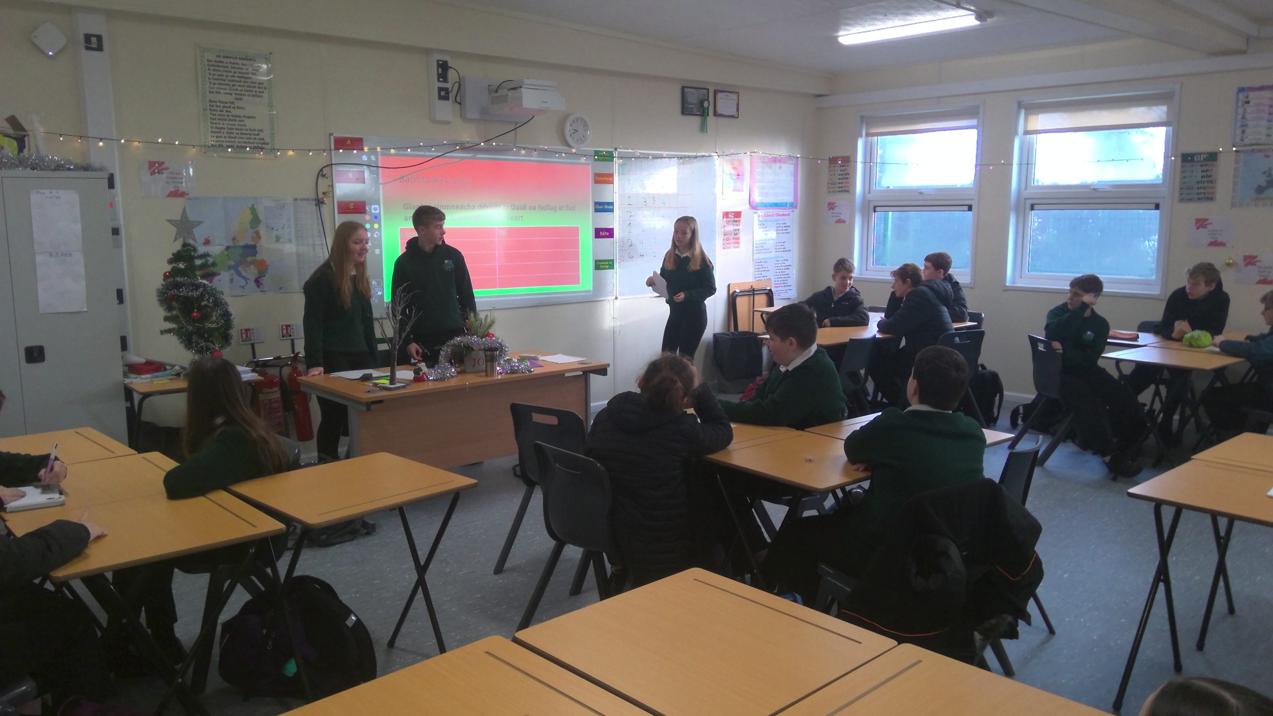 Tr th Na GCeist Na Nollag Gaelchol iste Phort L irge