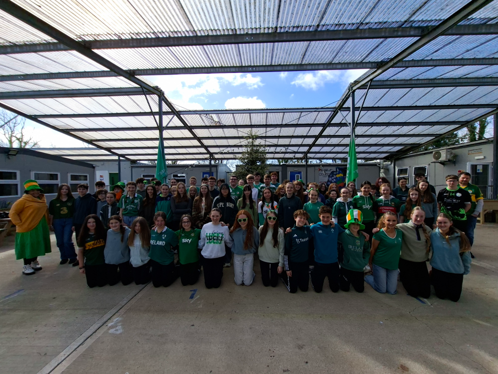 Lá na n-Éadaí Glasa