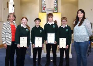 Gradaim-Barr-Feabhais-Bl.1-le-Cait-Ni-She-Priomhoide-agus-Katie-Ni-Mhurchu-Ceann-Bliana