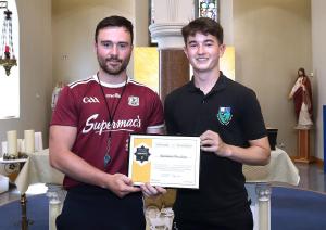 Gradam-Oir-Clar-Ambasadoiri-Microsoft-le-Marc-Mac-Cormaic-Muinteoir-Teicneolaiochta